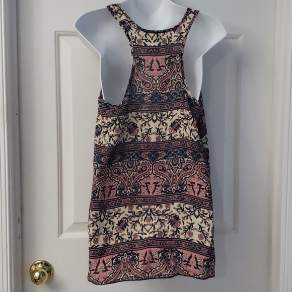 Love Culture flowy paisley tank - Picture 2 of 8